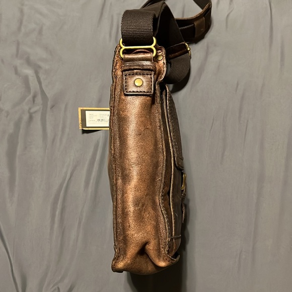 Italian Leather Crossbody by Nash - Picture 3 of 3